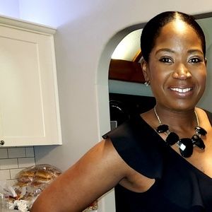 Meet your Posher, Sabine